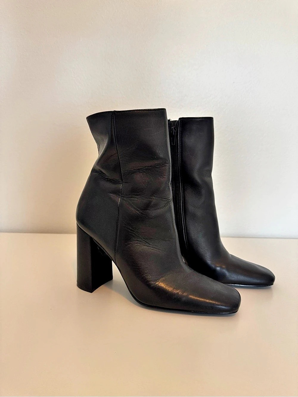 Steve Madden Lourde Leather Block Heel
Booties